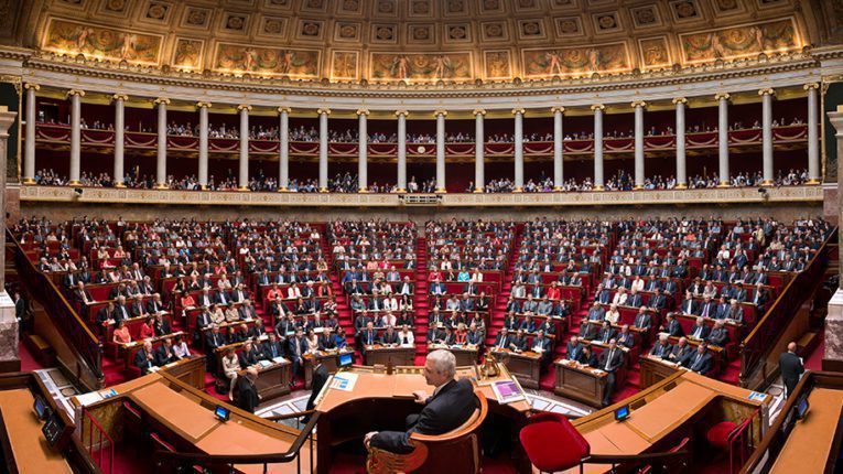 El Parlamento estudia una propuesta de ley para la “legalización controlada” del cannabis en Francia