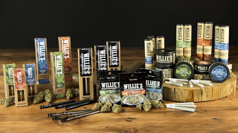 Willie Nelson entra en el negocio de la marihuana legal