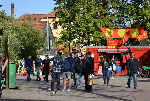 Christiania: el barrio de Copenhague conocido por su mercado de marihuana